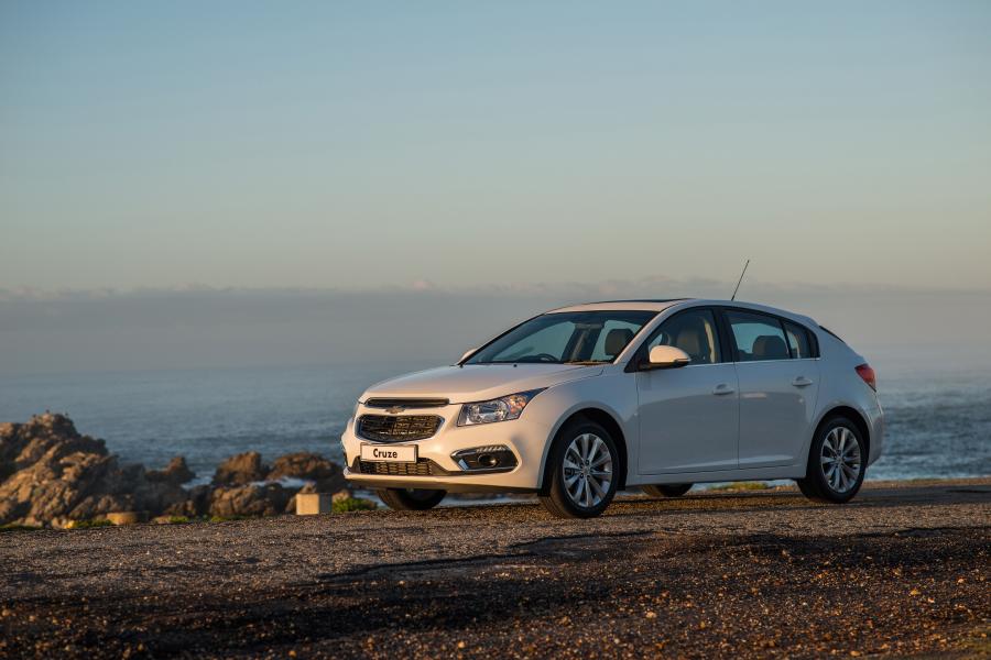  Chevrolet Cruze Hatchback 2015 года  (ZA) (фото 12 из 14)